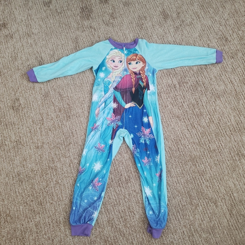 Disney Frozen Elsa and Ana Pajamas Size 7 / 8